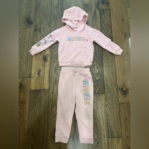 Minnie Mouse sweatsuit